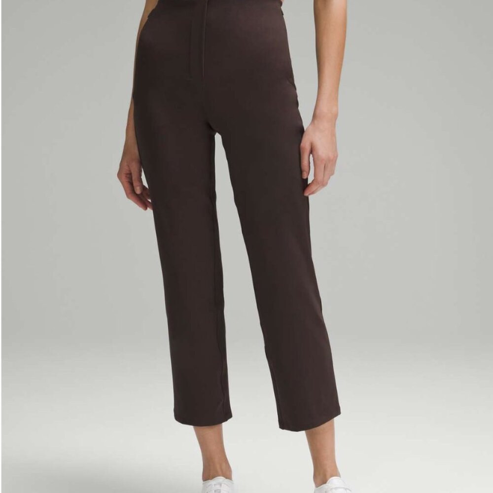 Lululemon Smooth Fit Pull-On High-Rise Cropped Pant (Espresso, Size 6)